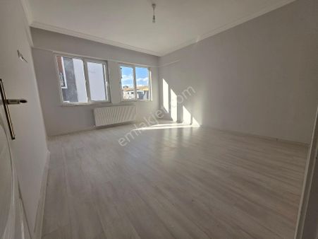 Beykent Merkezi Konumda 2+1 Özel Yapı Ara Fırsat Daire