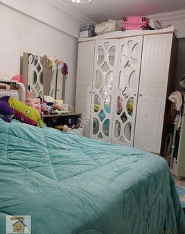 İzmir Konak Karataş'ta Satılık 3+1 Doğalgazlı Acil Satılık Daire