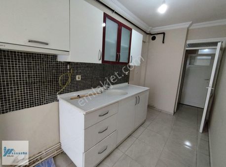 Asansör Emlak'tan Satılık 3+1 Doğalgazlı Arakat Yapılı Masrafsız