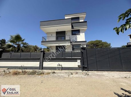 Deniz'e 100 Mt Müstakil Havuzlu Lüks Villa