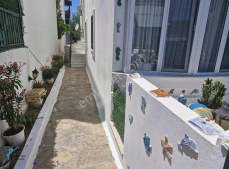 Bodrum Turgutreis De Satılık 2+1 Bahçe Katı