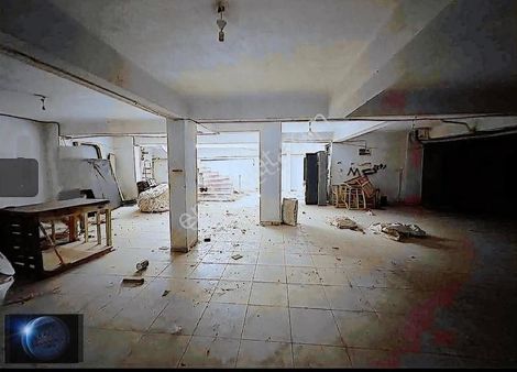 Buca Göksu Mah/de Ana Cadde Yanı Kiralık 270 M2 Bodrum