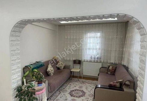 Afyon Cumhuriyet Mahallesinde Satılık 3+1 Daire