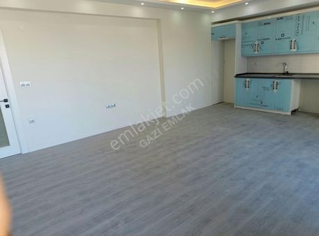 ""gazi Emlak""4 Yol'da Ramada Otel Arkası 2+1 Sıfır Arakat