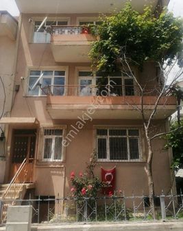 Esen-ce'den Derince Sırrıpaşa Mah. 267.m2 Arsa İçinde 3 Katlı Bina Satılıktır