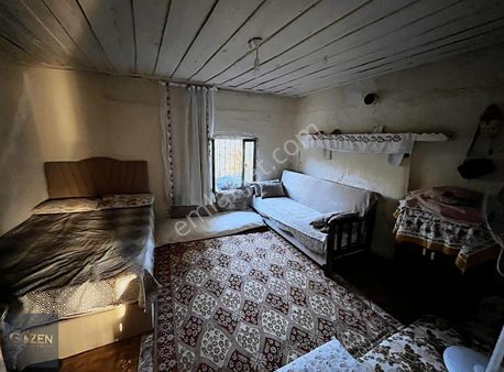 Aydın Efeler Aşağı Kayacık Köyünde Satılık 828 M² Ev Ve Arsa