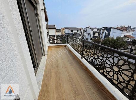 Ayvalık Altınova İskele Denize 350mtre Sıfır Müstakil Villa