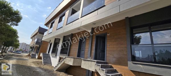 Yenişakran Ana Cadde Cepheli Sıfır Dubleks+ Çatı 3+1 3 Banyo