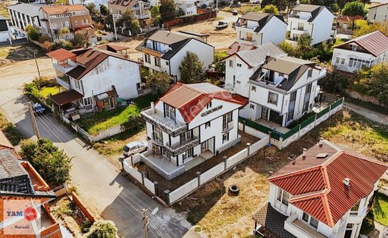 Kocaali Merkez Sahilde Tam Müstakil Deniz Manzaralı Tripleks