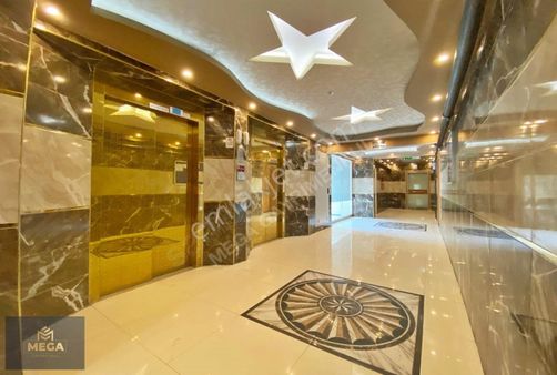 Ayvalı'da Site İçerisinde 2.kat Lüx Yapılı Geniş M2li 3+1 Daire*