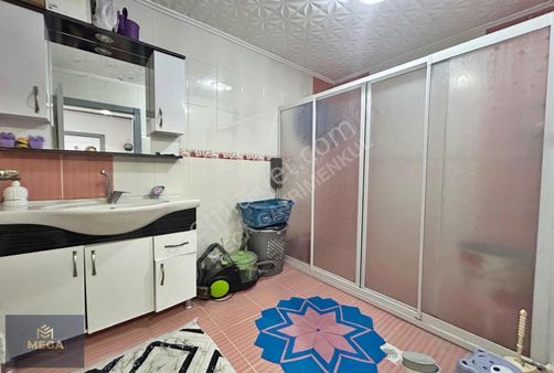 Yayla'da Çift Balkonlu Asansörlü 1.kat Manzaralı 3.5+1 Fırsat Dr