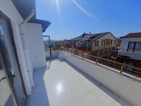 Kartepe Bahçeşehir Civarı, Çatı Eğimsiz, Sıfır, 3+1 Dubleks
