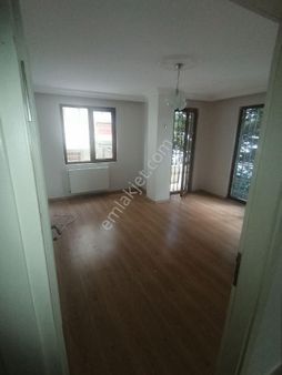 Ümraniye Çakmak İkbal Caddesi Yeni Bina 1.kat 2+1 85 Metre Boyalı Kiralık Ev Daire