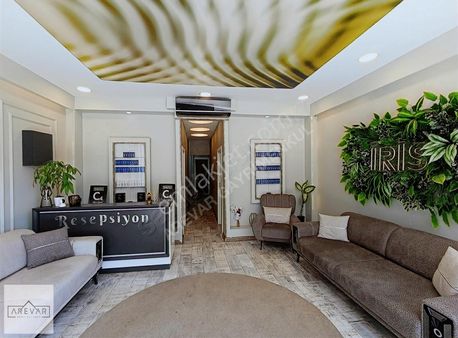 Mücahitlerde Hastane (ersin Arslan) Caddesinde Satılık Dükkan