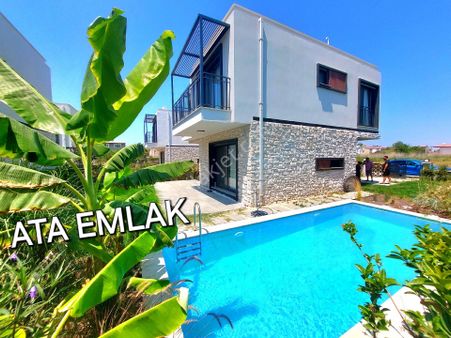 Güzelçamlıda Plaja Yakın Ful Eşyalı Özel Havuzlu Tek Müstakil 4+1 Sıfır Villa