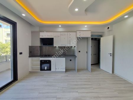 Akçay'da Denize 150 M ,kordona 70 M Metre Satılık 1+1 Modern Sıfır Daireler
