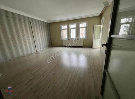 Kızılay Bulvarı Kızılay Hastanesi Yakınında Satılık 3+1 Daire