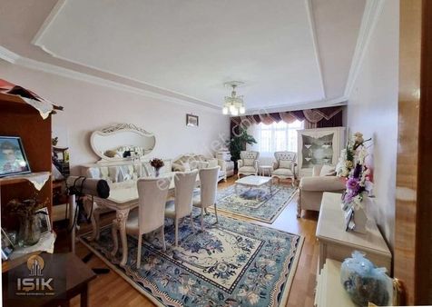 Işık Emlak' Tan Yıldızkent' Te Satılık 4+1 Dubleks Daire