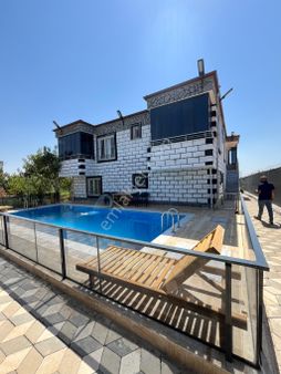 Oğuzeli Gürsuda Muhteşem 4/4 Lük Komple Yerden Isıtmalı Havuzlu Kış Bahçeli Yapılı Villa