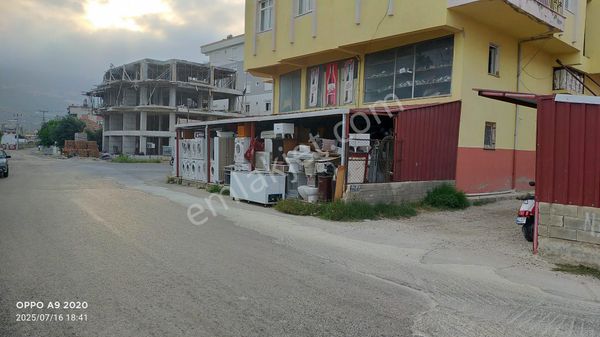 Finike Turunçova Mahallesinde Satılık Asma Katlı Dükkan