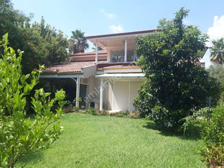 Pamfılya 1'de 5+1 Oda 430 M² Full Yapılı Vılla