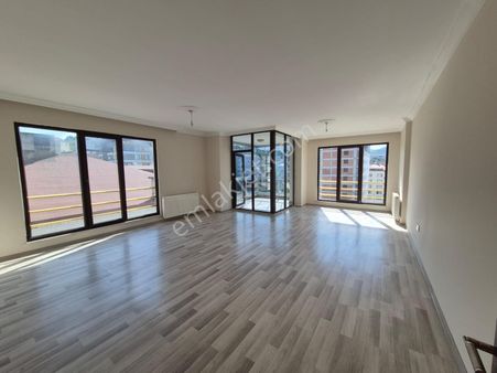 Anıl Gayrimenkul'den Piraziz Yeni Mah.deniz Manzaralı (3+1) 165 M2 Kiralık Daire