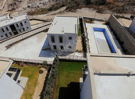 Boğaziçi'nde Eşyalı Bahçeli Sıfır Daire