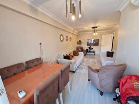 Konak Güneşli Mahallesinde 3+1 Doğalgazlı Full Bakımlı Satılık Daire