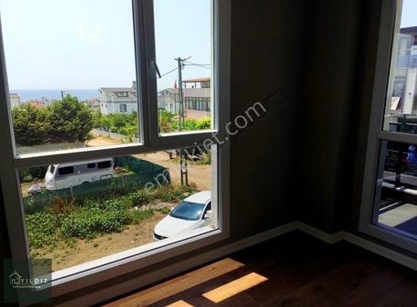 Eşsiz Deniz Manzarasıyla 3 Katlı İskanlı Müstakil Villa