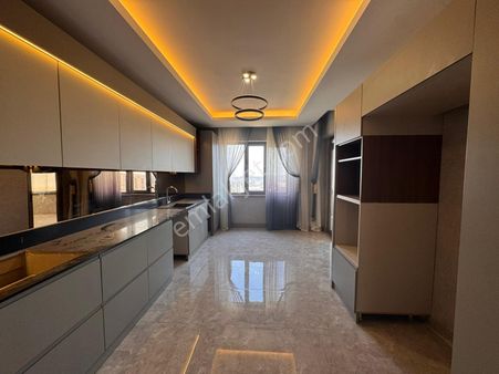 Fıstıklık'da Lüks Sıfır Daire Sağlık Ocağı Yakını