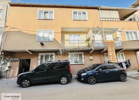 Bağlarbaşın'da Parka Cephe Satılık Kat Mülkiyetli 3 Katlı Bina