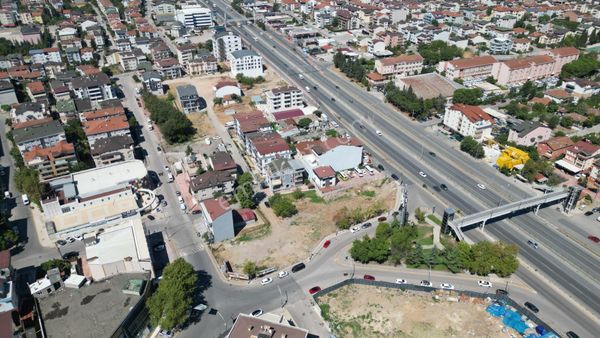 Derince 60 Evler Emsalsiz 2.220 M² Köşe Parsel Ticari İmarlı Satılık Arsa