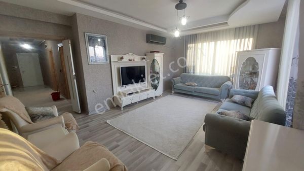 50 Lik Yolda Satılık 4+1 Ultra Lüx Bakımlı Daire