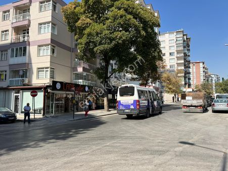 İvedik Caddesi Üzeri Muhteşem Konumda Ofis - Dükkan - Büro