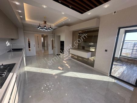 Akev Gayrimenkul'den Atakent'de Ultra Lüks 4+1 Ara Kat Daire