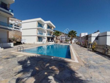 Cool"dan Bahçeli 1+1 Havuzlu Sitede