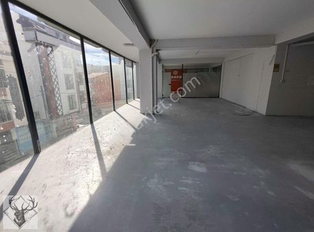 Anadolu Mahallesin De Mükemmel Konum Da 650m2 İki Katlı Dükkan