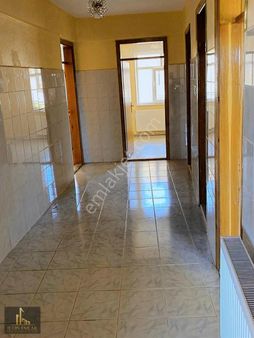 Camiatik Mah. Pınar Düğün Salonu Yanında Kiralık 3+1 Daire