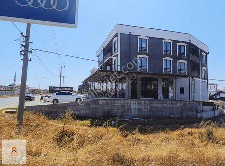 **sıfır Asansörlü Geniş Metrekare 2+1 Daire**