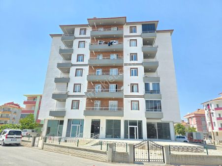 Türbe Mah. Salı Semt Pazarı Yanı Geniş 3+1 Full Yapılı Satılık Daire