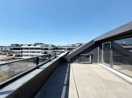 Vira Yapı'dan Beylikdüzü Yaşam Vadisi Manzaralı 3+2 Satılık Dubleks Daire !