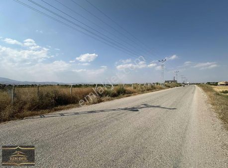 Meram Gödene'de Ana Yola Cephe Tek Tapu Sulak Tarla