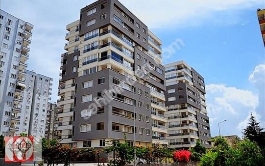 Belediyeevlerinde Metro Son Durağına 50 M. Lüks 4+1 Daire