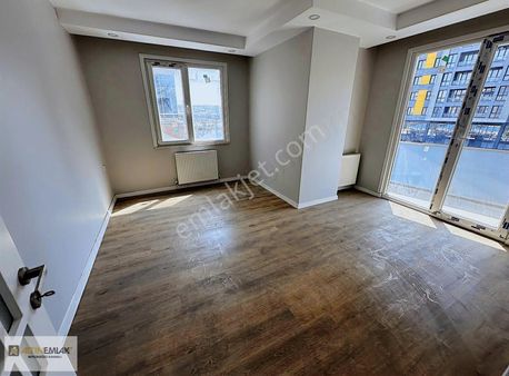 Beylikdüzü Yakuplu'da 2+1 Satılık Daire!