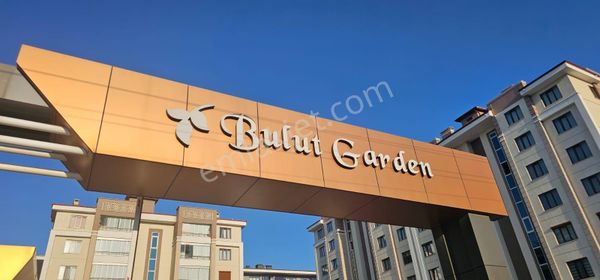 Kosova Mahallesinde Satılık 3+1bulut Gardın Park