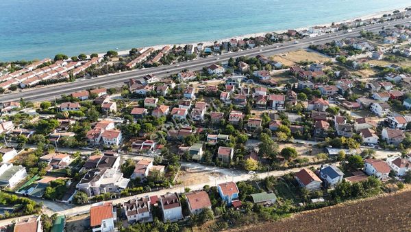 Silivri Villa Kent Site İçi Satılık 356 M² Köşe Başı İmarlı Arsa