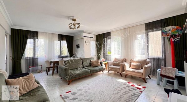 Marmaris Sarıana'da Satılık Arakat Geniş 2+1 Düz Daire