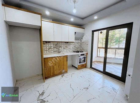 ▃jet Emlak'tan Zeytinli'de Ebeveyn Banyolu Ayrı Mutfak 3+1 Daire