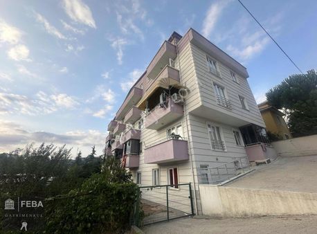 Derince Sırrıpaşa Mahallesi Satılık 2+1 Arakat Daire
