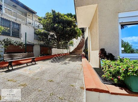 Kuzguncuk - Panoramik Boğaz Manzaralı Emsalsiz 4+1 Daire